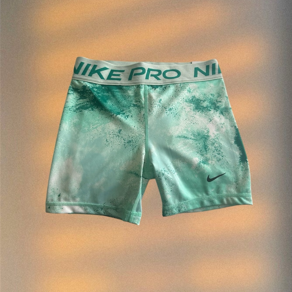 Nike Pro Girls Green Shorts